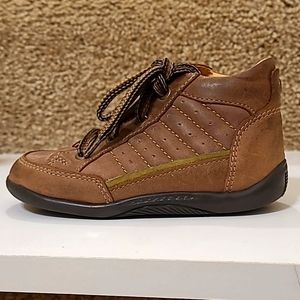 Walking Shoes Baby Size 6 Brown Leather
